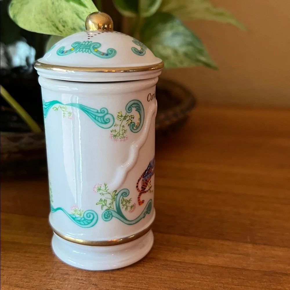 Lenox Coriander Porcelain Spice Jar‎ with Carousel Tiger Motif